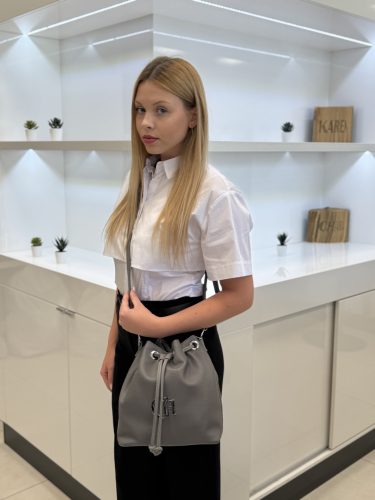 Nadia I 5056 fekete lakk