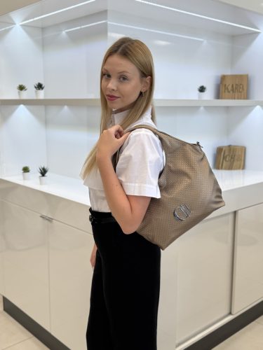 Moly K 7045 fekete lakk kroko