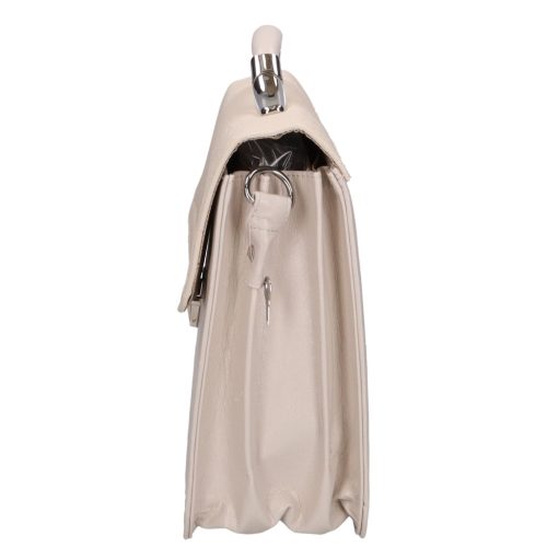 Karina 2005 bézs rózsa