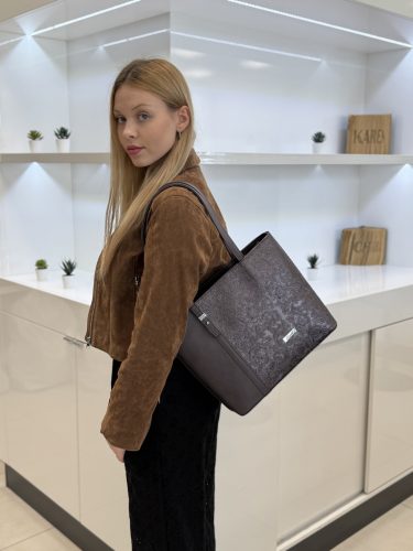 Bayo 1733 fekete steppelt