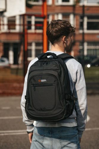 62038 Santa Cruz fekete pöttyös